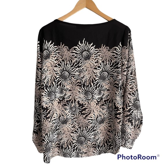 Loft Black and Cream Semi Sheer Floral Roll Tab Sleeve Career Ladies Blouse, M - Picture 2 of 8